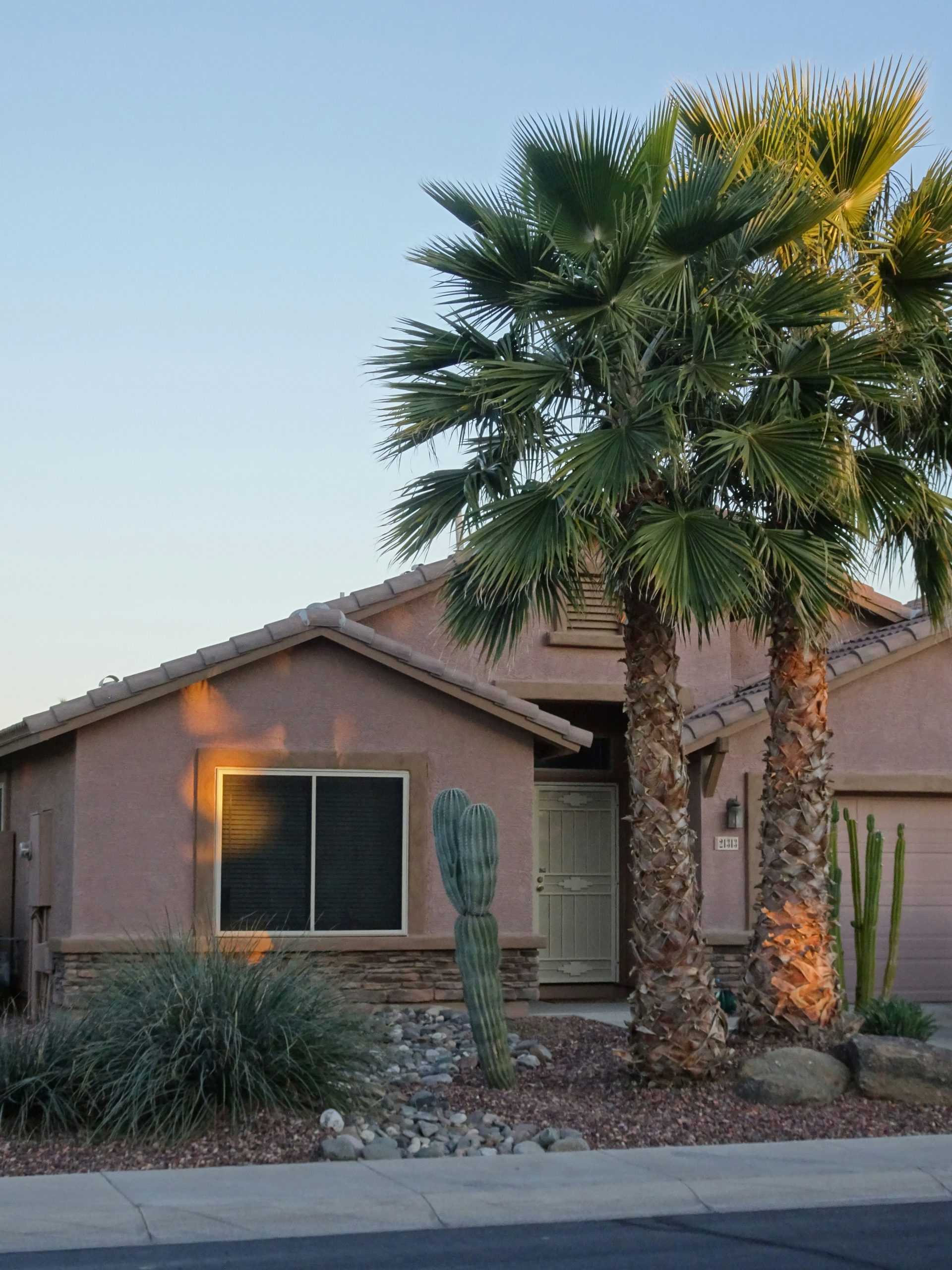 Dividing Property in an Arizona Divorce: Community vs. Separate Property